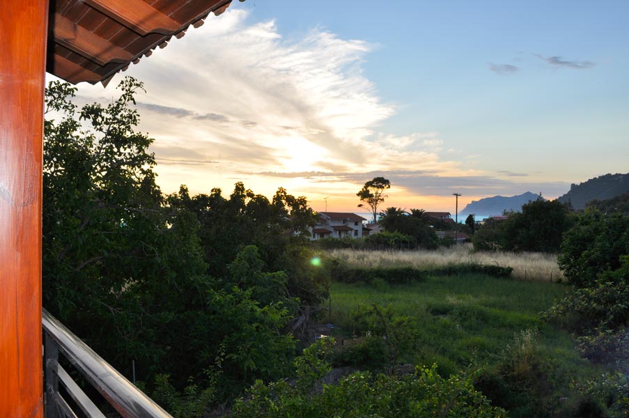 1-Schlafzimmer Appartement 1.OG: Blick von der hinteren Terrasse