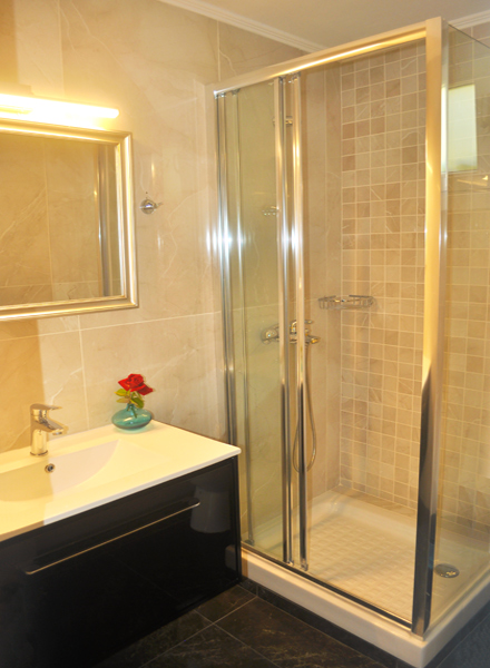 Ferienhaus-A - das erste Badezimmer