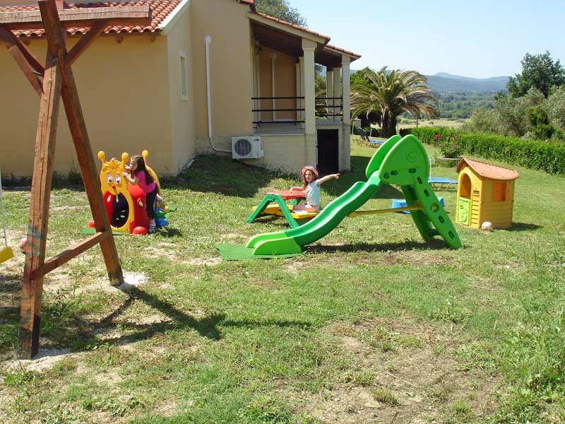 Kinderspielplatz-Panoram.